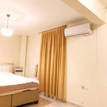 Amazing View, 1-Bedroom, Parking, Wifi, Quiet, Terrace, 4 People Flat