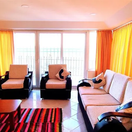 Apartamento Amazing View, 1-Bedroom, Parking, Wifi, Quiet, Terrace, 4 People Flat